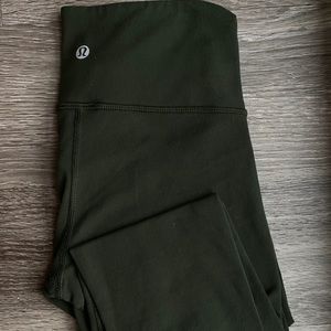 Lululemon olive Wunder Under